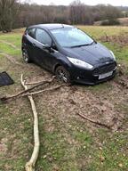 field ford ford_fiesta fwd mud noperson stuck uk // 650x867 // 131KB