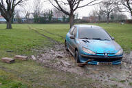 field fwd mud nonnude noperson peugeot stuck tractionaid uk // 1024x683 // 317KB